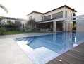 Luxury Houses for sale in Savyon.